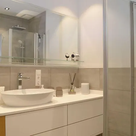Apartment Haus Besch - Marinas Moewennest Alt Reddevitz